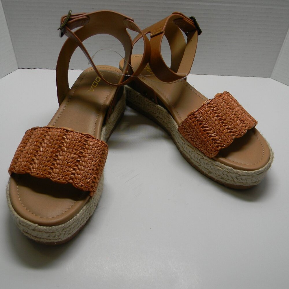 Soda Platform Sandal with Ankle Straps Buckle Raffia Wedge Sz 8.5 NWOT